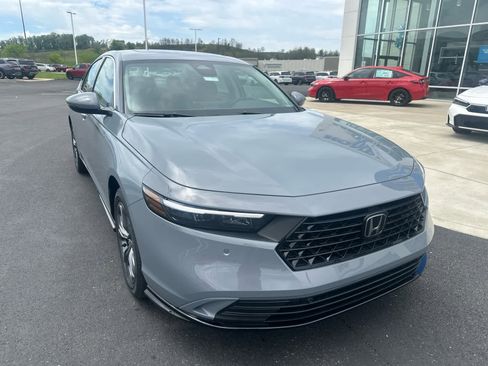 New 2026 Honda Accord EX-L image 2