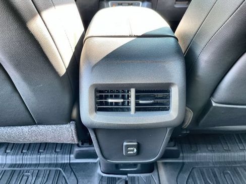 Used 2023 GMC Terrain SLT w/ Tech Package AWD/4WD image 23
