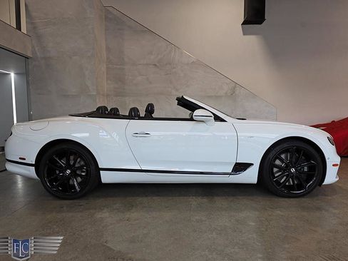 Used 2021 Bentley Continental GT V8 AWD/4WD image 2