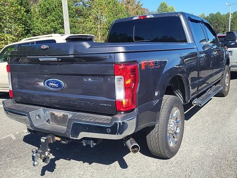 Used 2017 Ford F250 Lariat w/ Chrome Package image 4