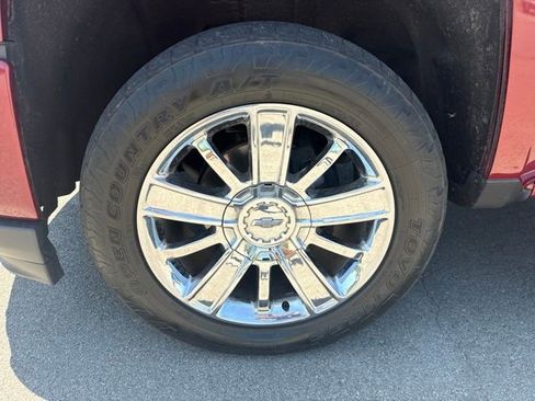 Used 2017 Chevrolet Silverado 1500 High Country AWD/4WD image 9