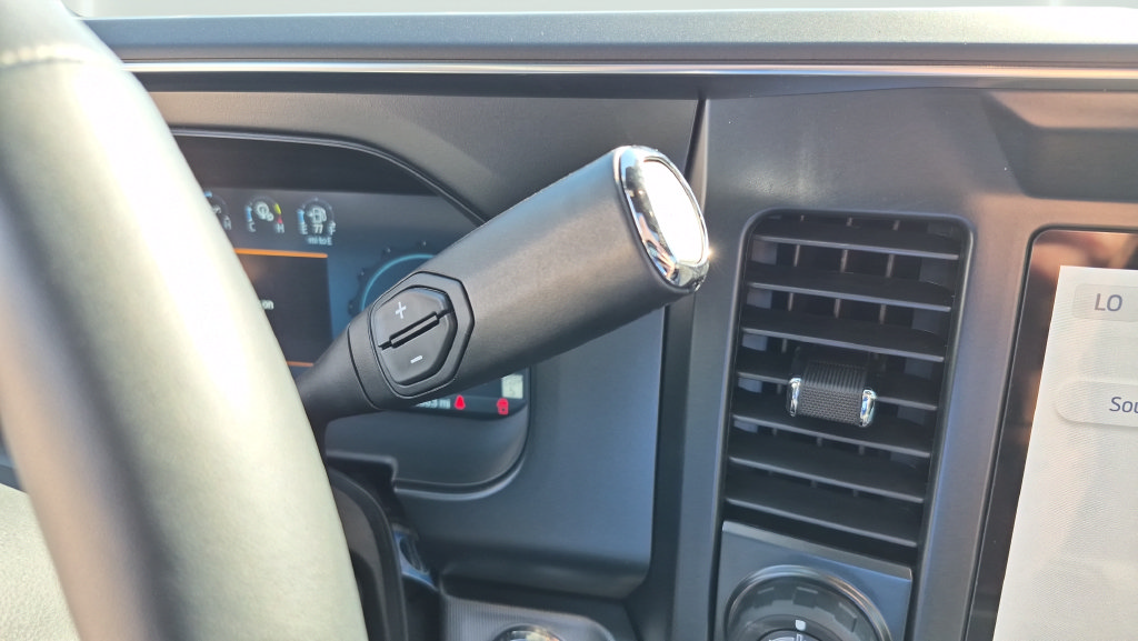 Used 2026 Ford F350 Platinum AWD/4WD image 19