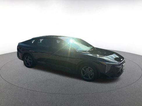Used 2026 Kia K4 FWD image 2
