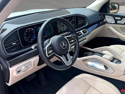 Used 2021 Mercedes-Benz GLS 450 4MATIC image 12