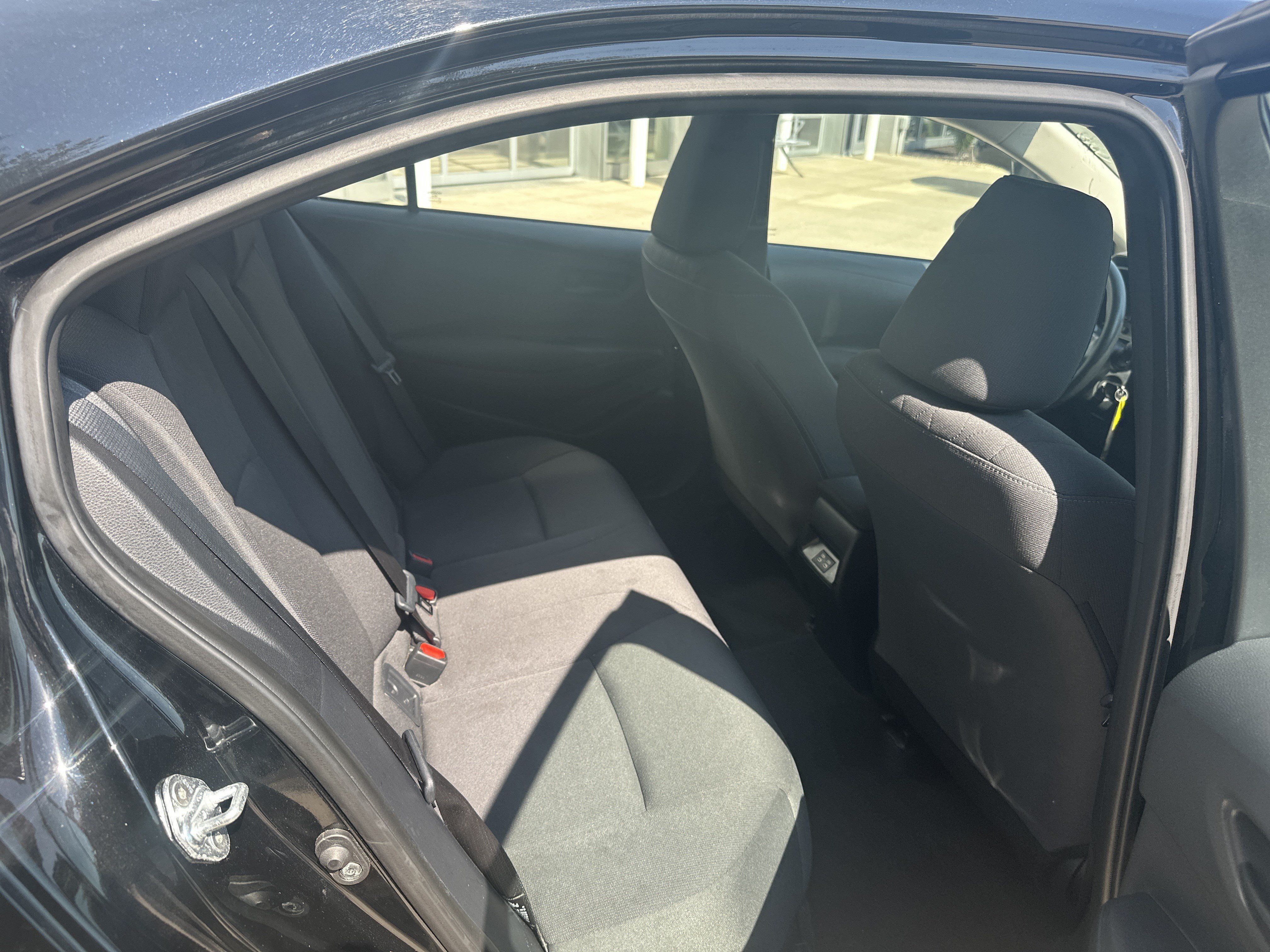 Used 2025 Toyota Corolla LE FWD image 30