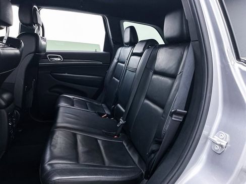 Used 2019 Jeep Grand Cherokee Limited image 36