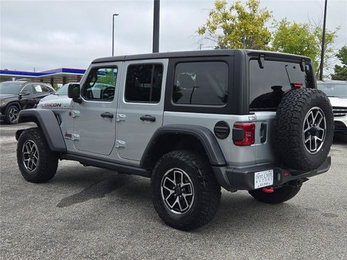 Used 2024 Jeep Wrangler Unlimited Rubicon AWD/4WD image 11