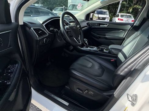 Used 2017 Ford Edge Titanium w/ Equipment Group 301A AWD/4WD image 10