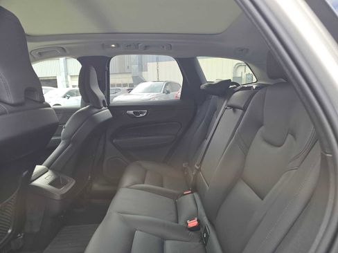 Used 2025 Volvo XC60 B5 Plus w/ Protection Package Premier image 17