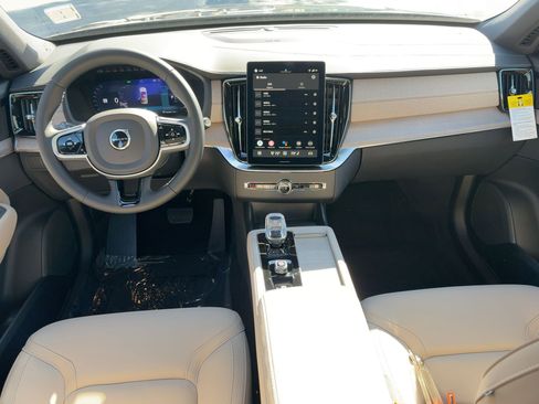 Used 2026 Volvo XC90 B6 Plus w/ Protection Package image 25