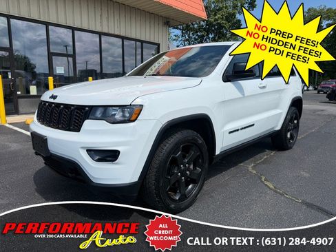 Used 2019 Jeep Grand Cherokee Laredo AWD/4WD image 4