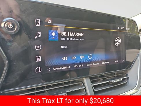 Used 2025 Chevrolet Trax LT FWD image 27