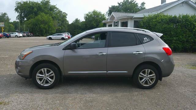 Used 2015 Nissan Rogue S w/ Convenience Package AWD/4WD image 1