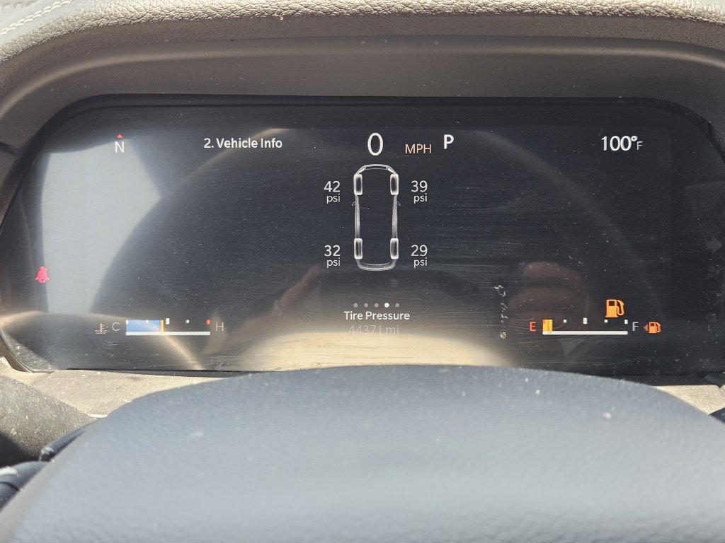 Used 2023 Jeep Grand Cherokee L Limited w/ Luxury Tech Group II RWD image 16