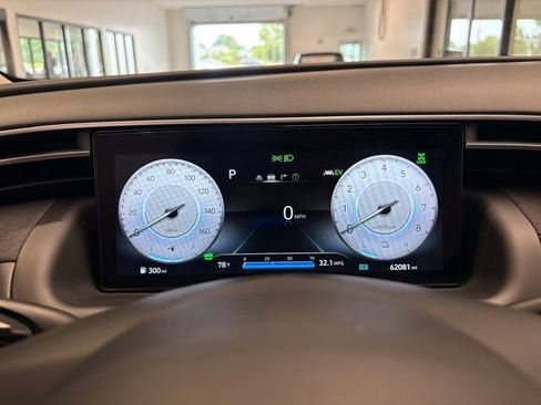 Used 2022 Hyundai Tucson Limited AWD/4WD image 15
