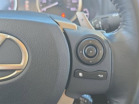 Used 2016 Lexus IS 300 AWD image 19