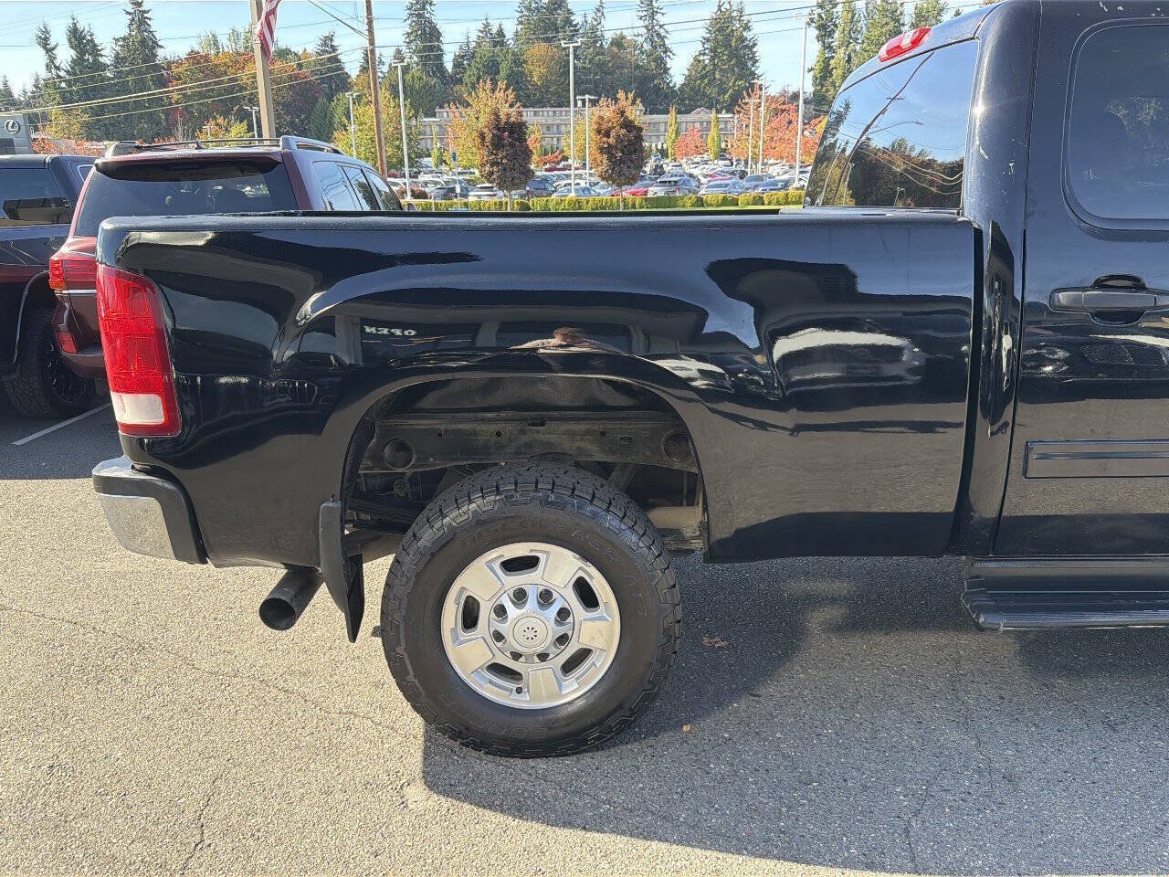 Used 2014 GMC Sierra 2500 SLE w/ SLE Preferred Package AWD/4WD image 8