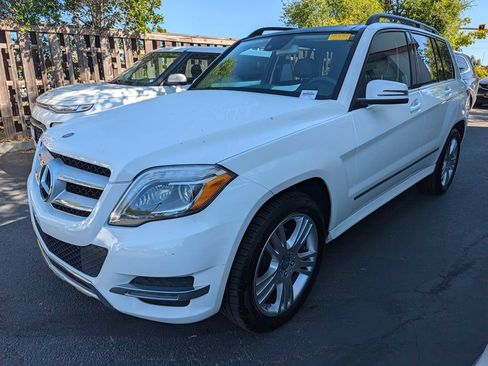 Used 2015 Mercedes-Benz GLK 350 4MATIC image 5
