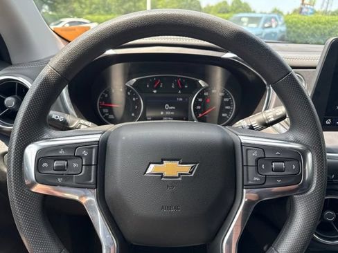 Used 2025 Chevrolet Blazer LT AWD/4WD image 11