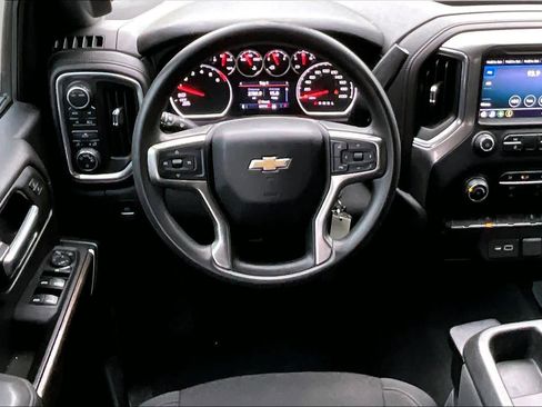 Used 2020 Chevrolet Silverado 1500 LT AWD/4WD image 6