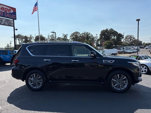 Used 2023 INFINITI QX80 Luxe w/ Cargo Package image 11
