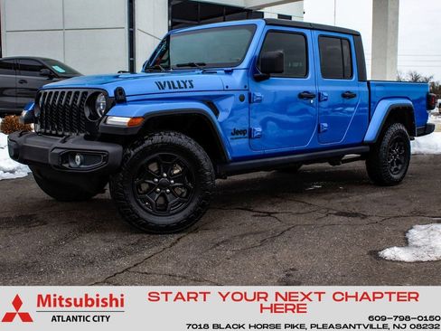 Used 2022 Jeep Gladiator Willys image 1