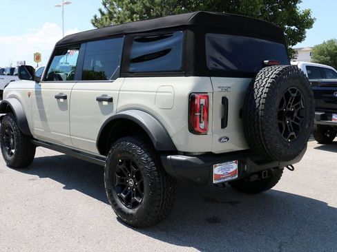 New 2026 Ford Bronco Badlands AWD/4WD image 8