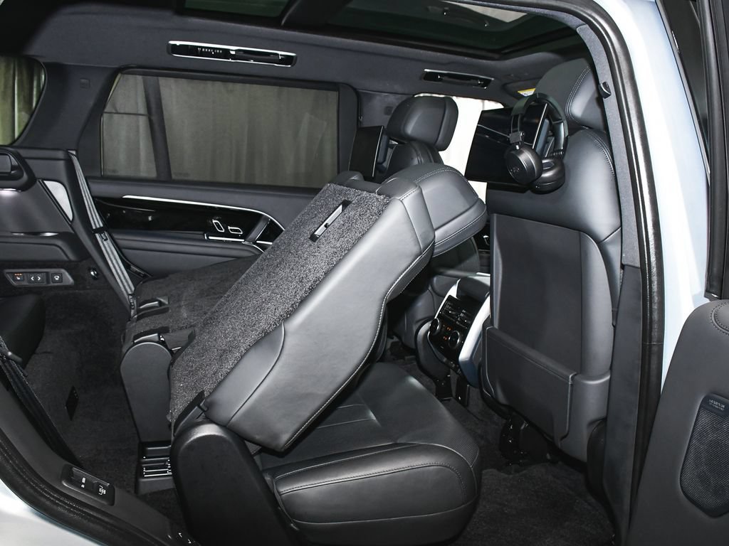 Used 2024 Land Rover Range Rover Long Wheelbase SE AWD/4WD image 72