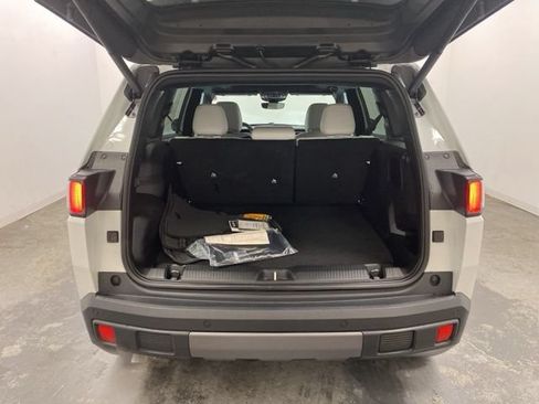 Used 2026 Jeep Cherokee Limited AWD/4WD image 28