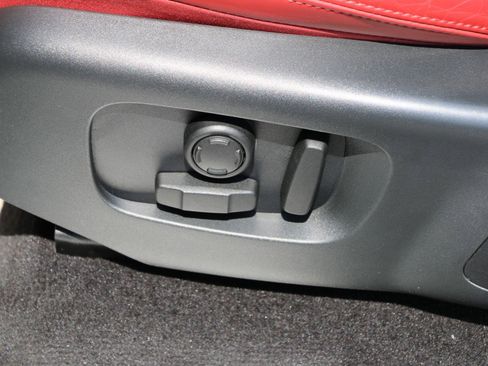 Used 2022 Land Rover Range Rover Sport HST image 28