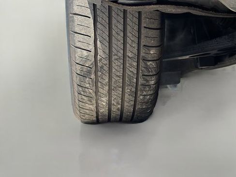 Used 2024 Cadillac XT6 Premium Luxury w/ Technology Package image 46