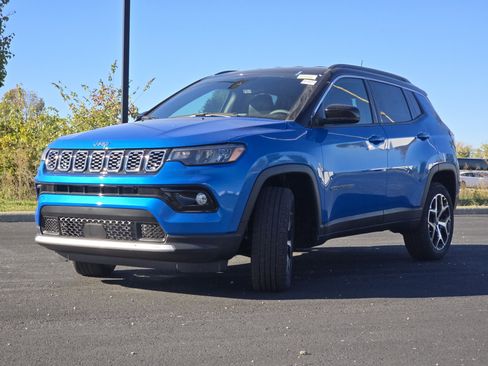 New 2026 Jeep Compass Limited image 12