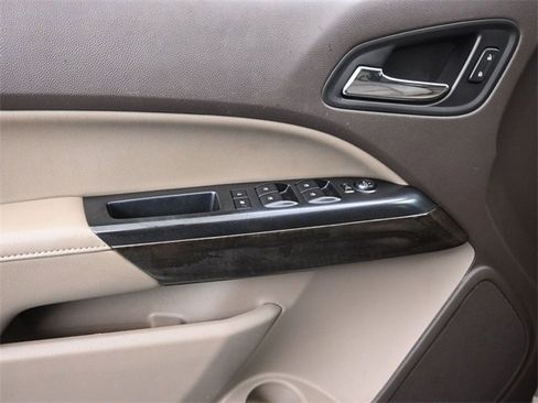 Used 2017 GMC Canyon SLT w/ Driver Alert Package image 17