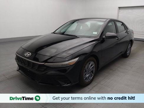 Used 2024 Hyundai Elantra SEL FWD image 1