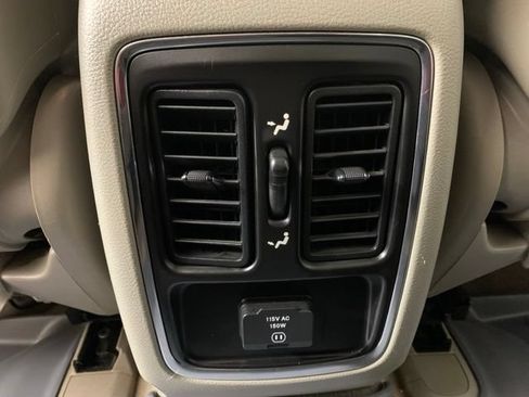 Used 2011 Jeep Grand Cherokee Laredo AWD/4WD image 22