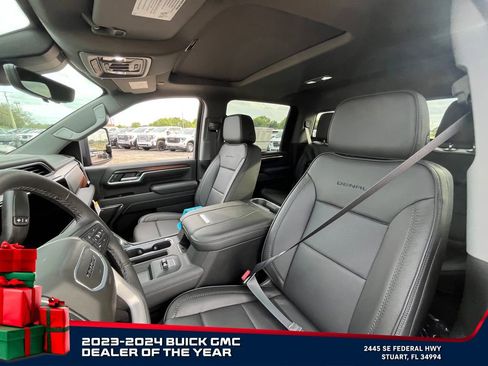 New 2026 GMC Sierra 2500 Denali w/ Denali Reserve Package image 28
