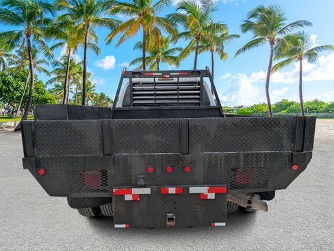 Used 2009 Ford F350 XL image 5