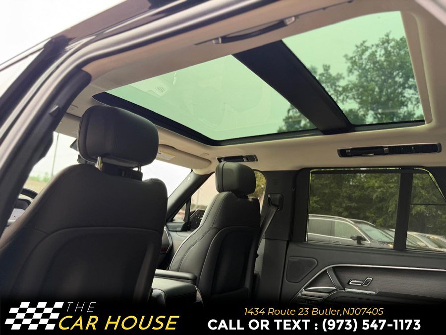 Used 2025 Land Rover Range Rover SE AWD/4WD image 20