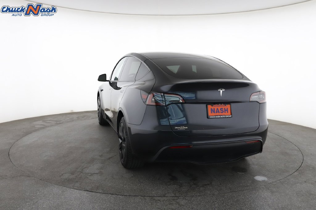 Used 2024 Tesla Model Y 2WD image 10