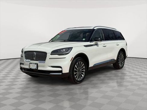 Used 2023 Lincoln Aviator Reserve w/ Elements Package Plus AWD/4WD image 3