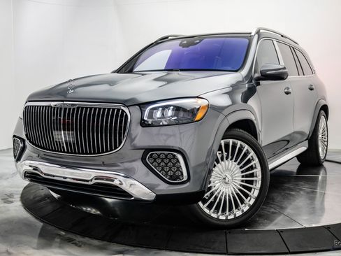 Used 2024 Mercedes-Benz Maybach GLS 600 4MATIC image 5