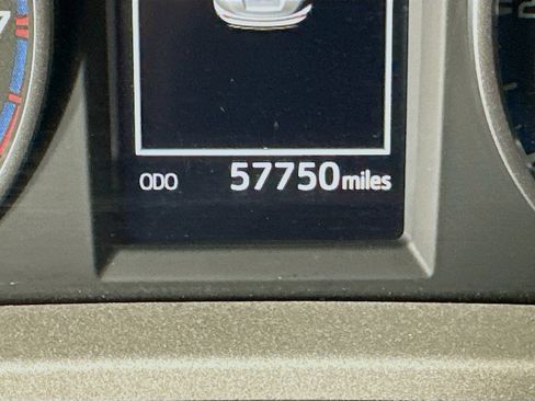 Used 2018 Toyota RAV4 XLE image 19