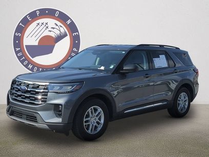 Used 2025 Ford Explorer Active w/ Active Comfort Package