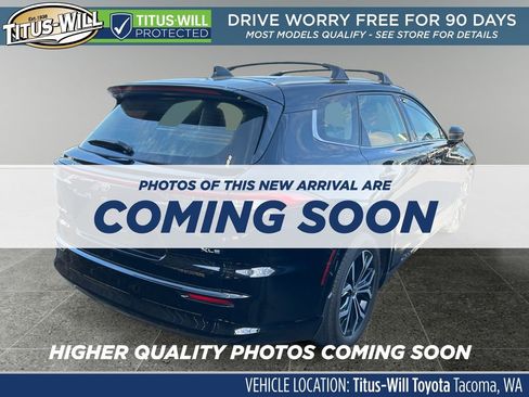 Used 2025 Toyota Crown Signia image 4