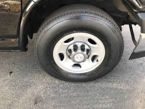 Used 2017 Chevrolet Express 3500 LT w/ LT Preferred Equipment Group image 34