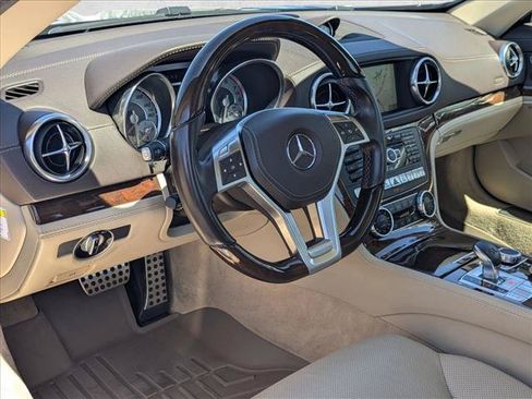 Used 2014 Mercedes-Benz SL 550 image 10
