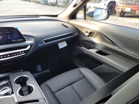 New 2025 Cadillac Lyriq Sport image 15