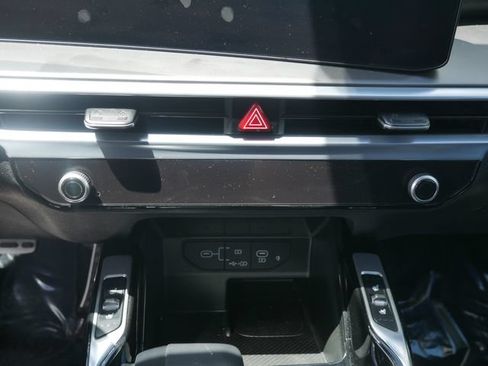 Used 2025 Kia Sorento SX FWD image 30