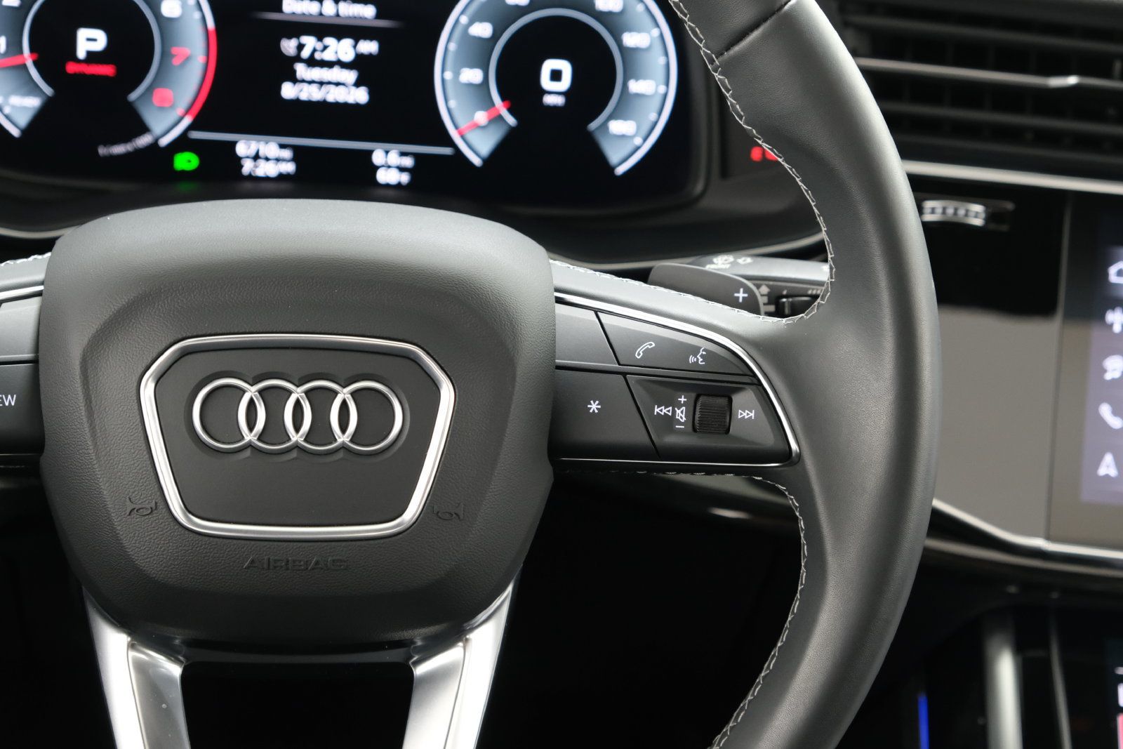 Used 2025 Audi Q8 Premium Plus AWD/4WD image 14