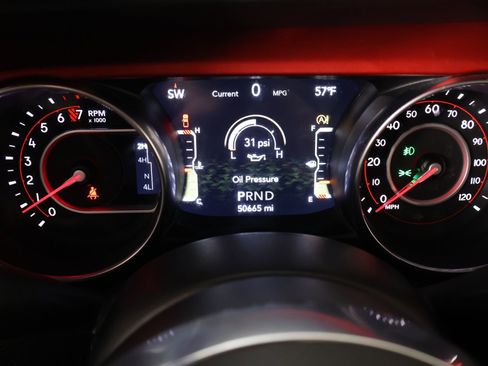 Used 2020 Jeep Gladiator Rubicon AWD/4WD image 4